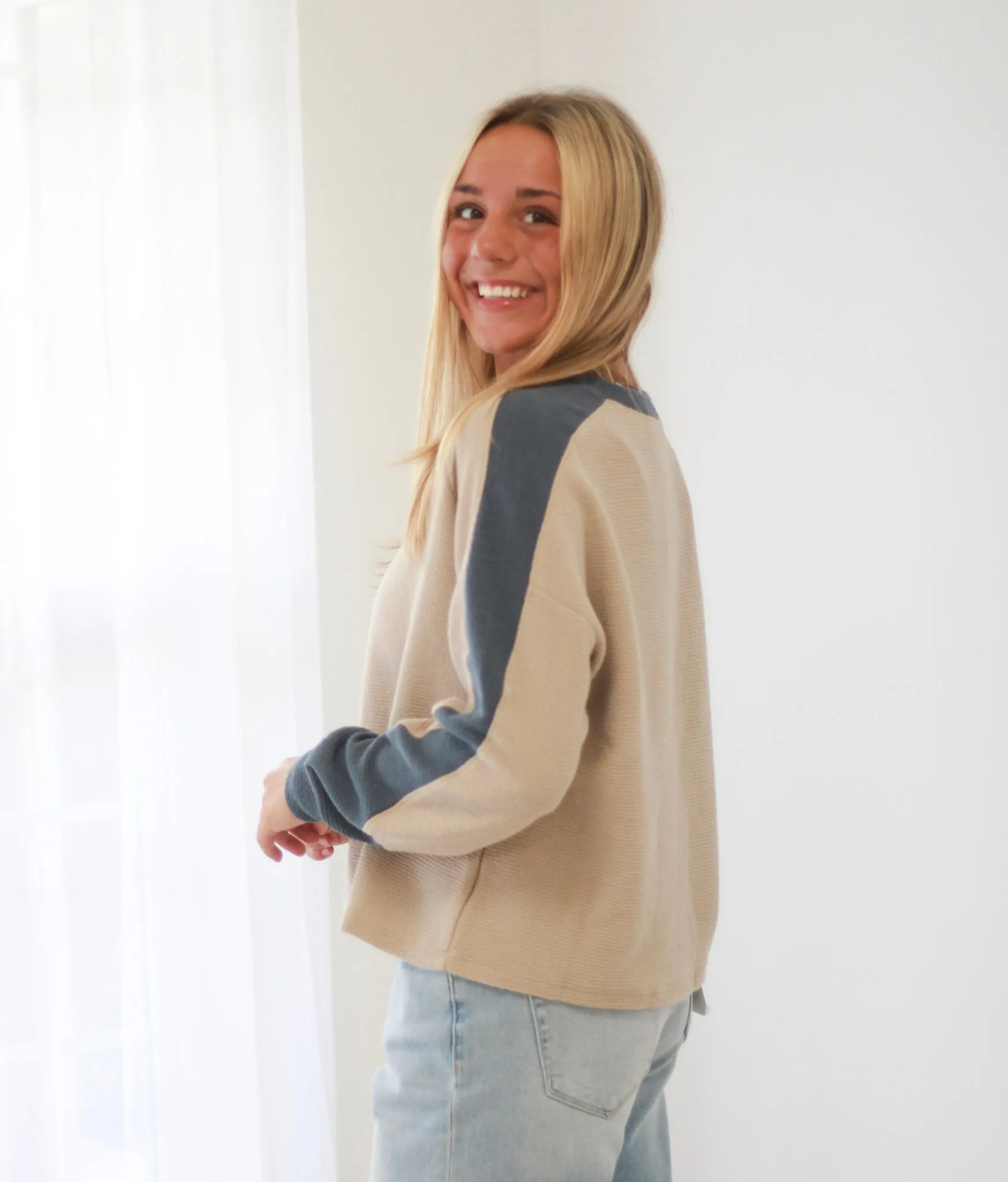 The Short Story in Taupe/Denim